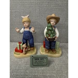 Pair Of HomeCo.  Denim Days #1523 "Christmas Surprise" Figurines